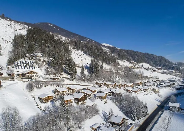 Schoeneben Om Utens Wald im Pinzgau