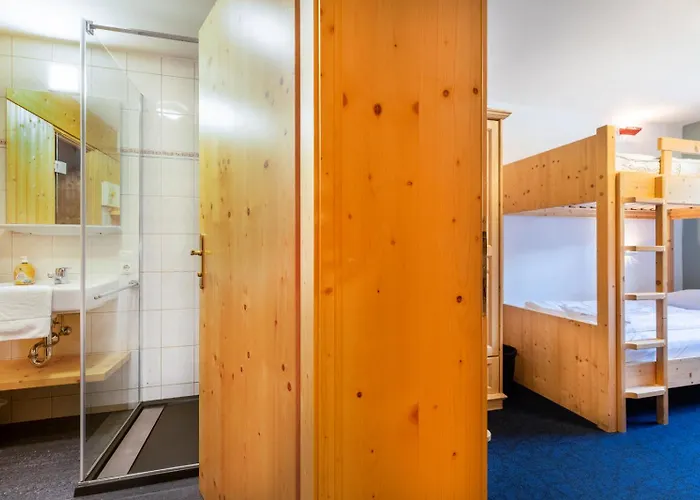 Schoeneben Om Utens Tatil Evi